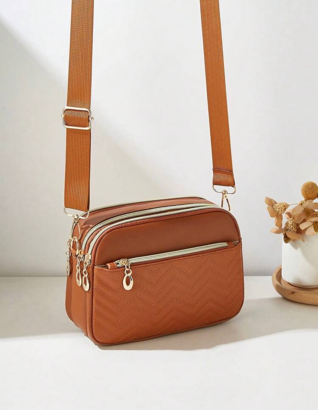 Rissa AVERA Brown MEIC handbag