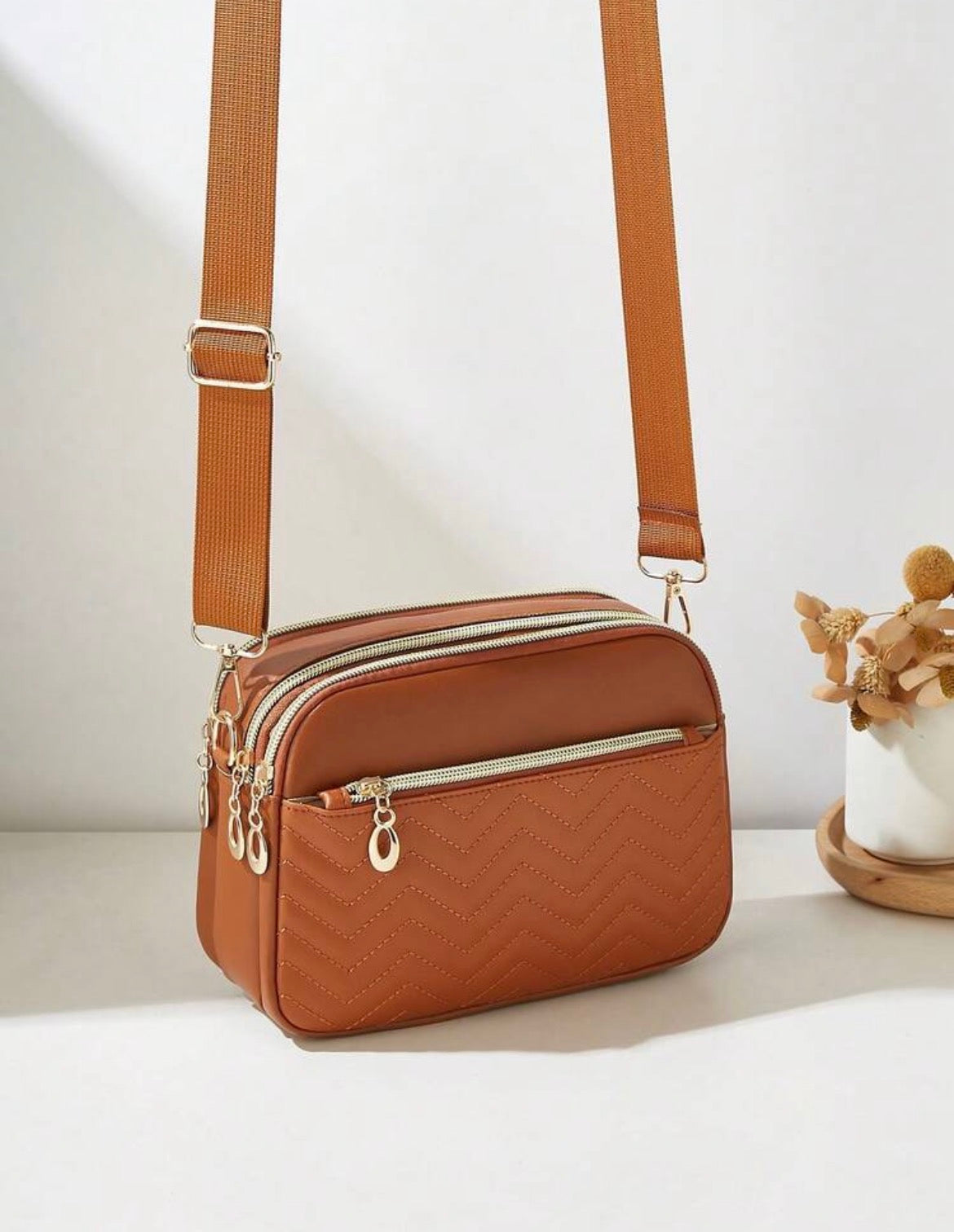 Rissa AVERA Brown MEIC handbag