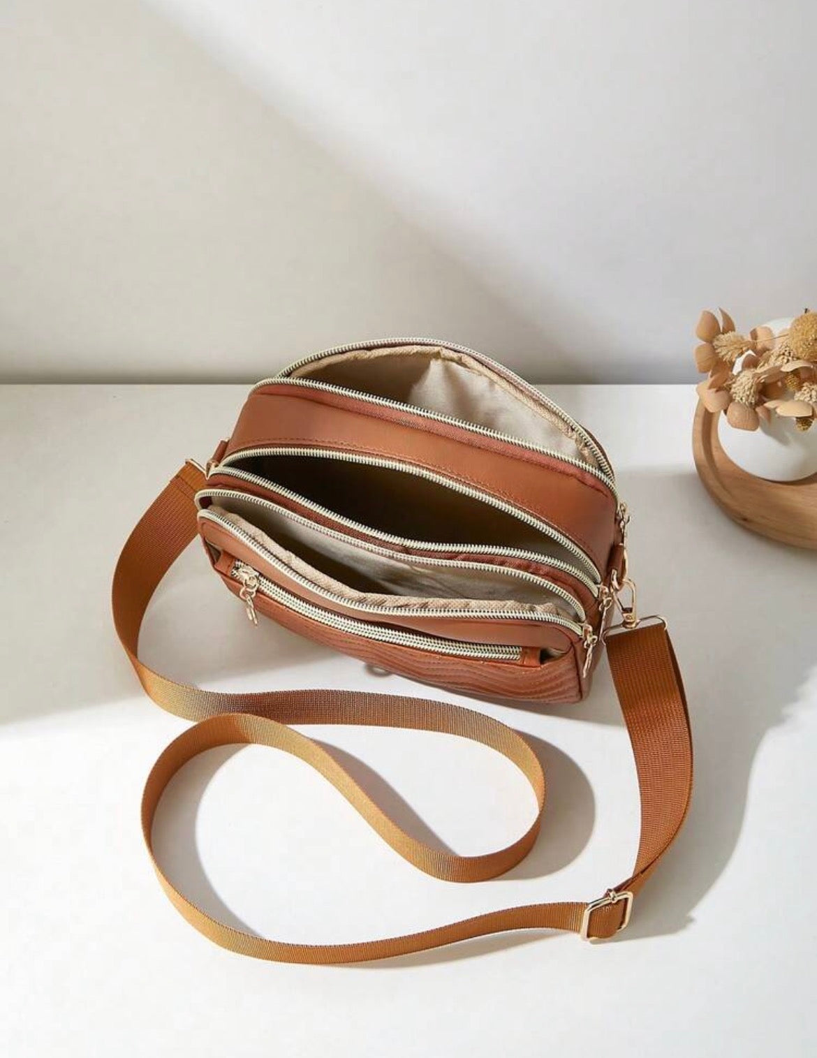 Rissa AVERA Brown MEIC handbag
